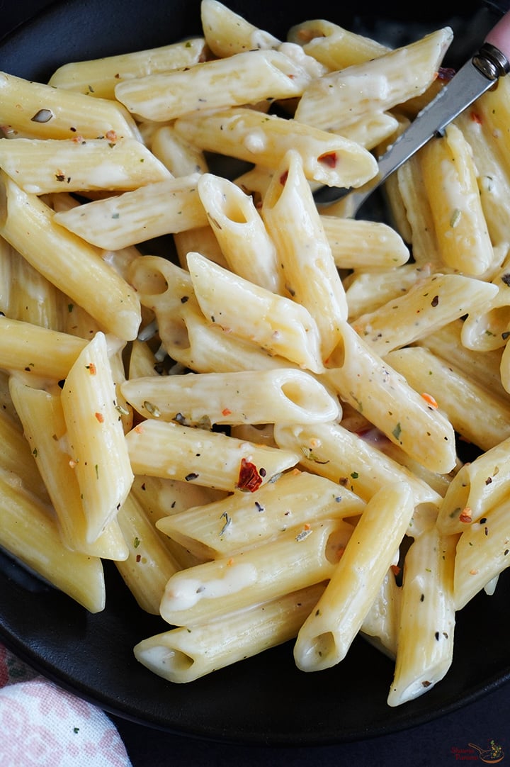 cheese pasta served