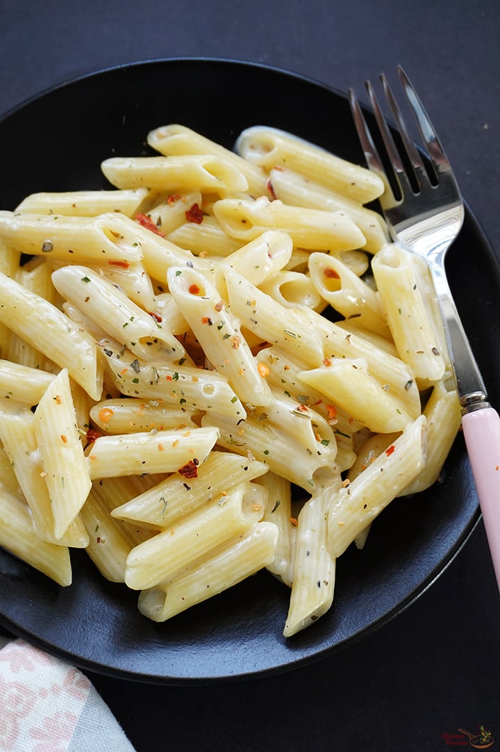 cheese pasta served