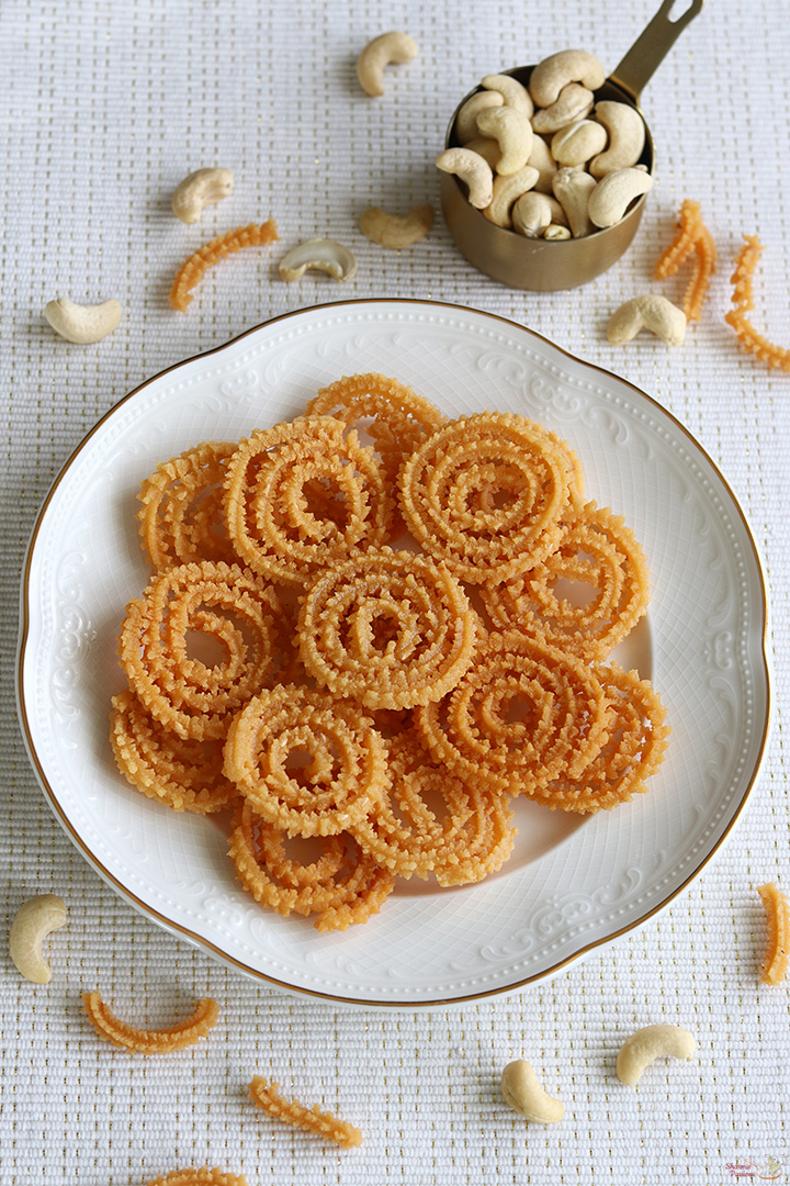 cashew murukku served in a plate