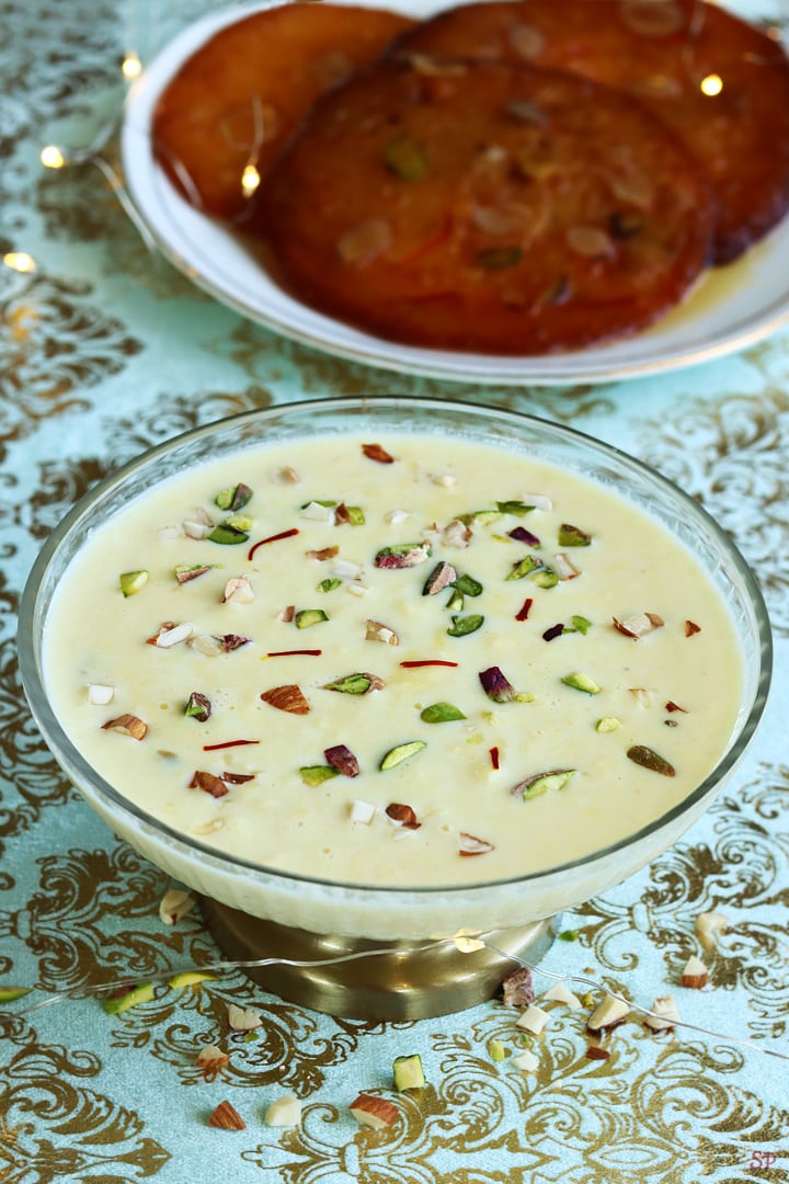 rabri served with malpua