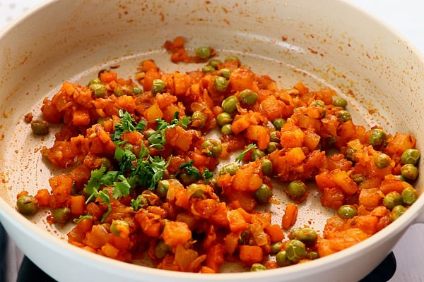 x we,, add coriander leavse