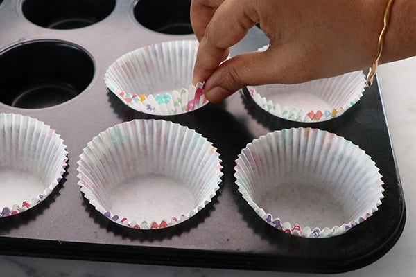 arrange muffin liners