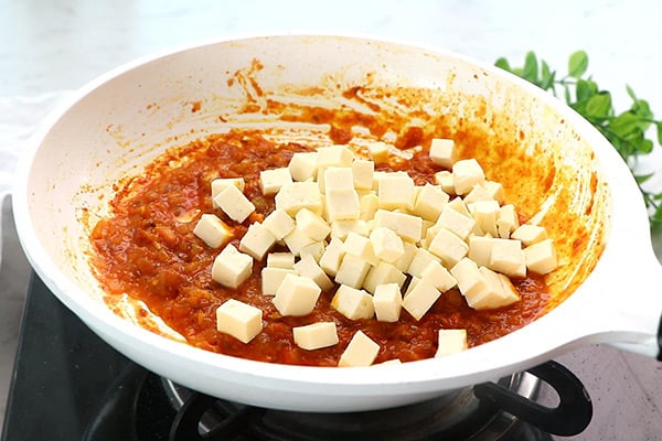 mix and add paneer cubes