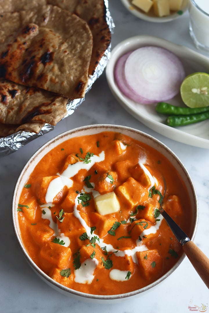 paneer butter masala served with roti