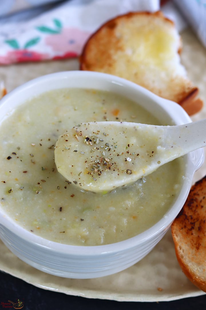 millet soup served with toasted bread
