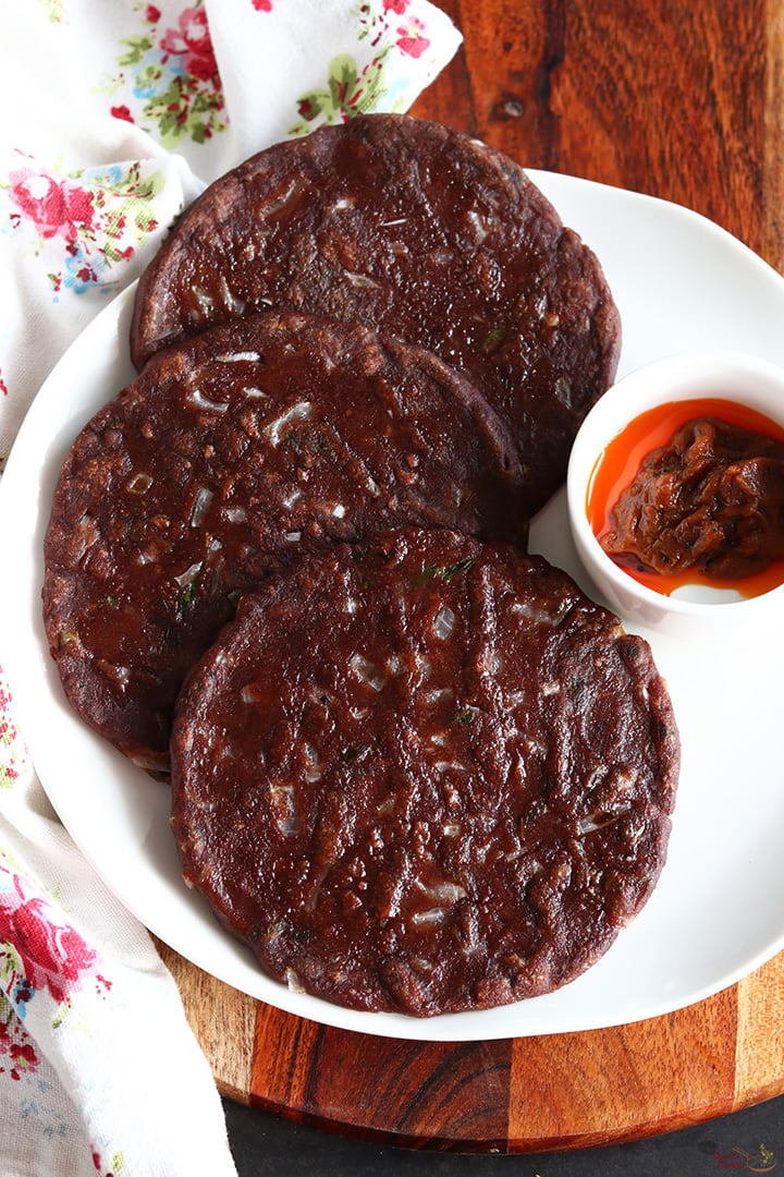 ragi roti served with onion thokku