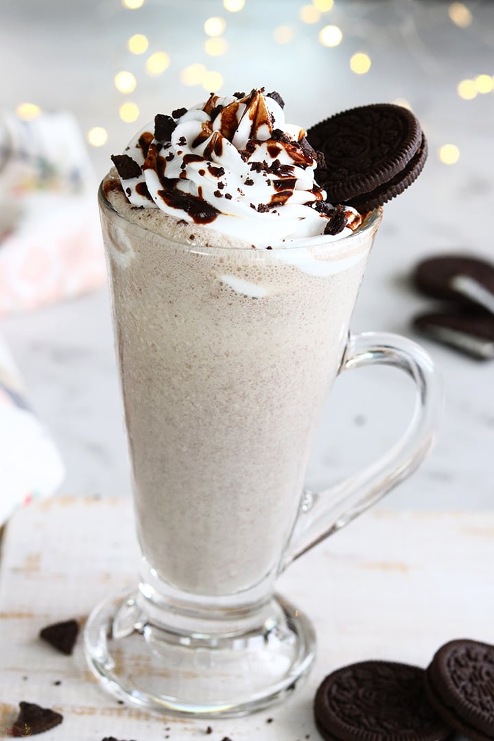 oreo milkshake served