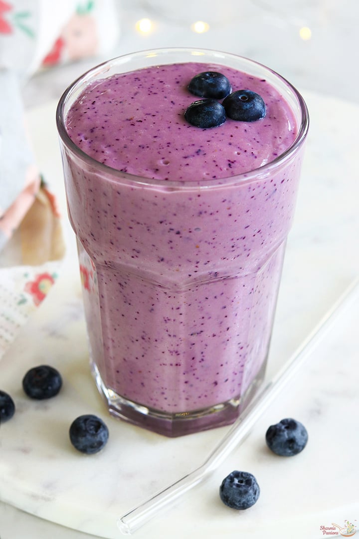 blueberry smoothie served