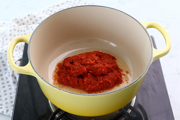 add red curry paste