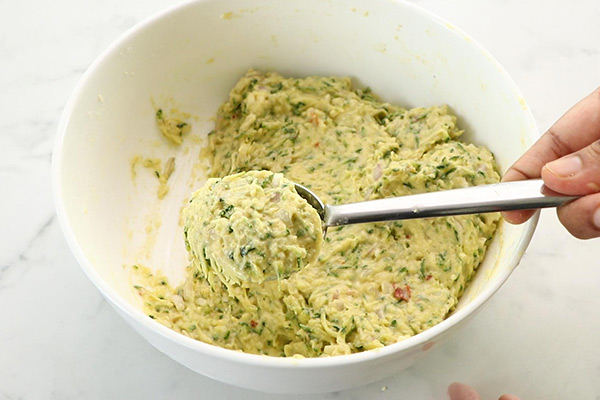 scoop the batter