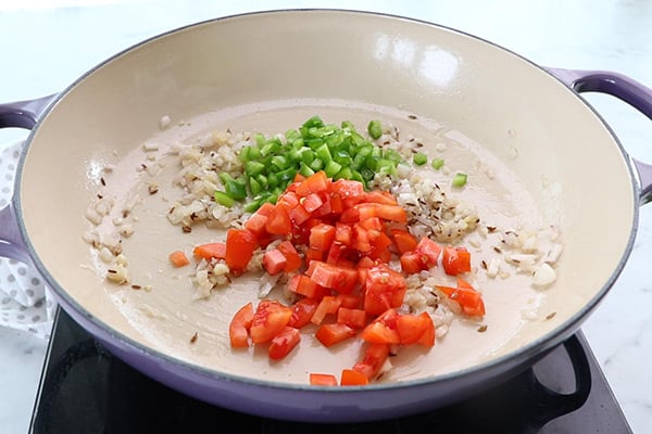 add tomato, capsicum